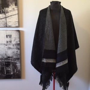 Guess Reversible Striped Blanket Scarf